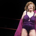 Mae young twerking