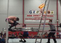 Hot Dog in the Bank match